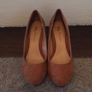 Brand new suede pumps CL by Chinese Laundry .